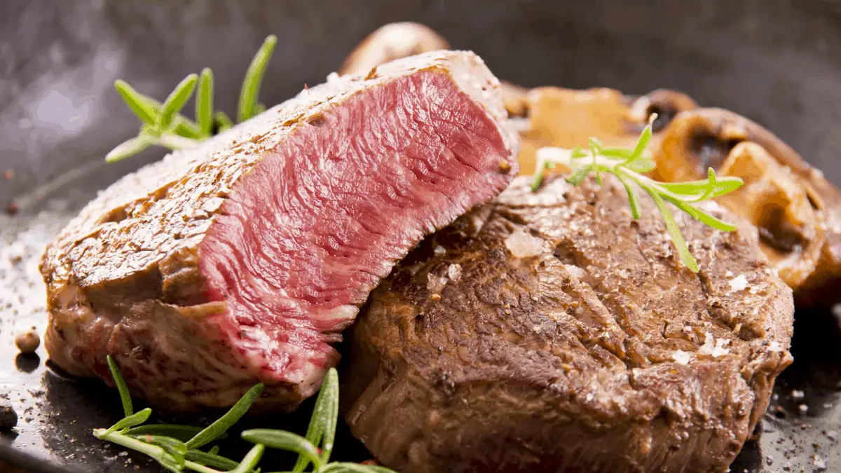 Ribeye Vs Filet Mignon - What's The Difference? - The Kitchen Journal