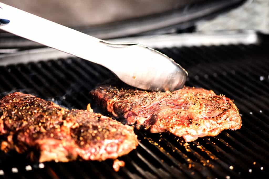 Stainless Steel Grill Grates Vs Cast Iron - Which Is Best?